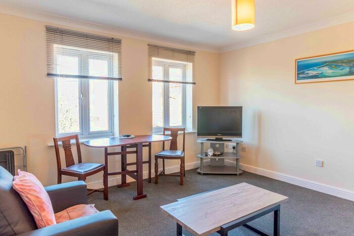 2 Bedroom Flat To Rent In Darwin Close, York, #, YO31