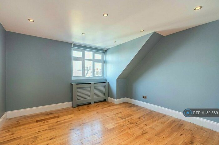 4 Bedroom Flat To Rent In East End Road, London, N2