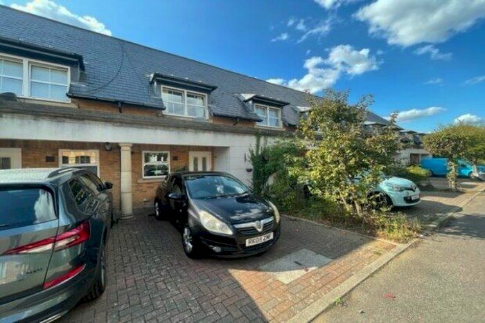 2 Bedroom Terraced House To Rent In New Stairs, Chatham, ME4