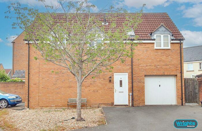 2 Bedroom Flat For Sale In Maddocks Road, Staverton, BA14