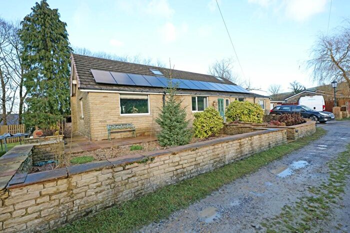 5 Bedroom Bungalow For Sale In Dotcliffe Road, Kelbrook, BB18