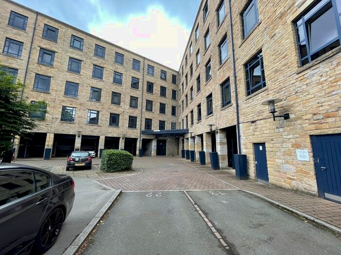 2 Bedroom Flat To Rent In Firth Street, Huddersfield, HD1