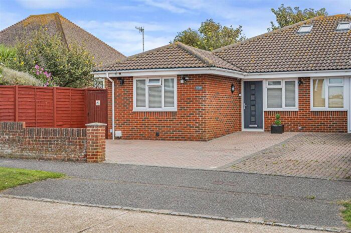 4 Bedroom Semi-Detached Bungalow For Sale In Piddinghoe Avenue, Peacehaven, BN10