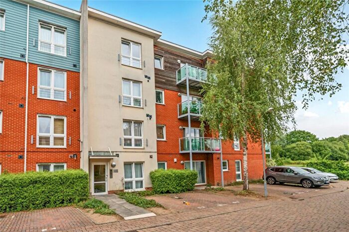 2 Bedroom Flat For Sale In Medhurst Drive, Bromley, BR1