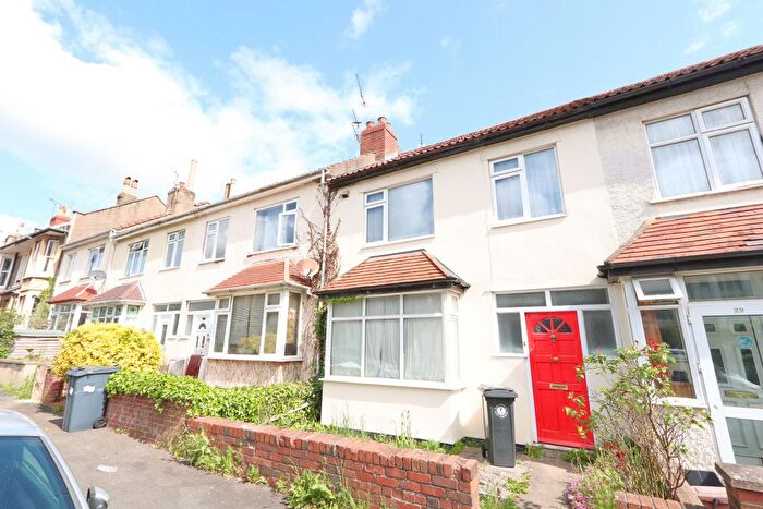 4 Bedroom Terraced House To Rent In Rudthorpe Road, Bristol, BS7