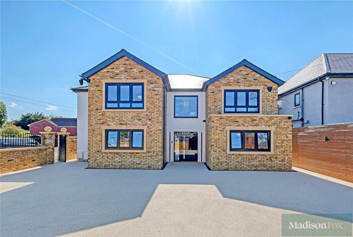 6 Bedroom Detached House To Rent In Noak Hill Road, Billericay, Essex, CM12