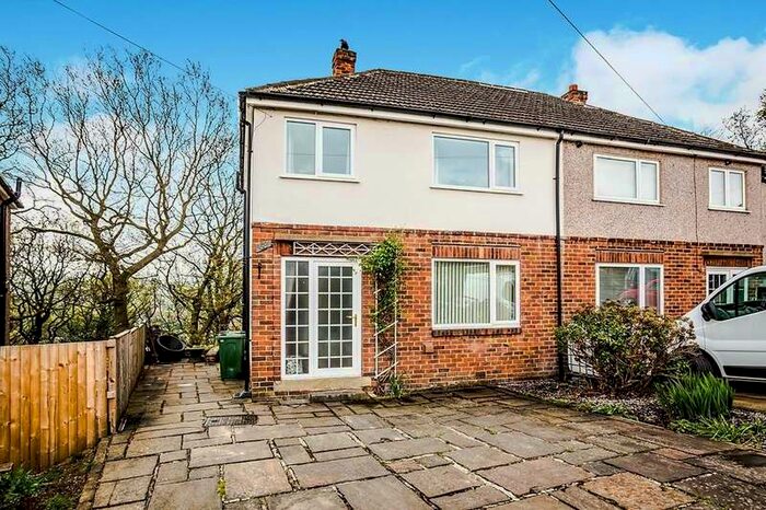 3 Bedroom Semi-Detached House To Rent In Woodedge Avenue, Dalton, Huddersfield, HD5
