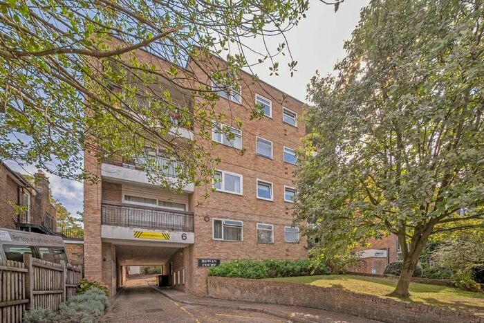 2 Bedroom Flat To Rent In Queens Road, Kingston Upon Thames, KT2