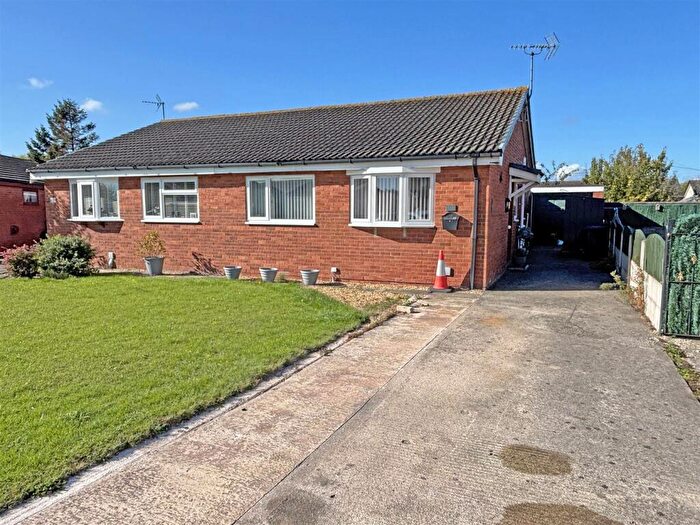 2 Bedroom Semi-Detached Bungalow For Sale In Lyndon Drive, Kinmel Bay, Rhyl, LL18