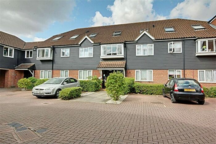 2 Bedroom Flat For Sale In The Meadows, Sawbridgeworth, CM21