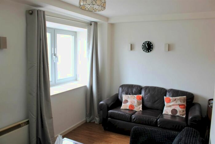 1 Bedroom Flat To Rent In Basilica, King Charles Street, Leeds, LS1