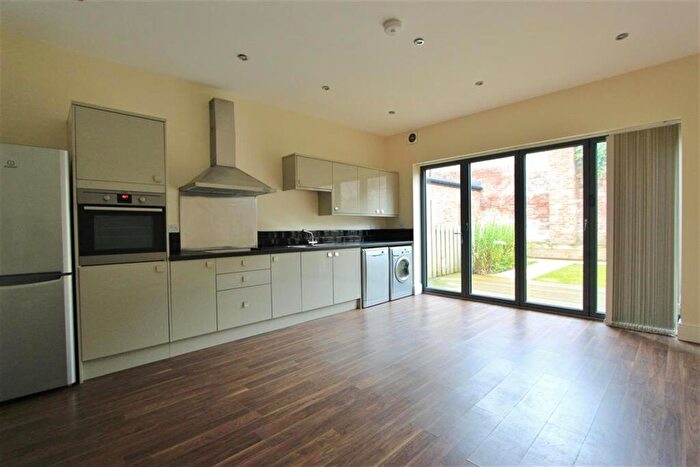 3 Bedroom End Of Terrace House To Rent In Onslow Road, Sheffield, S11