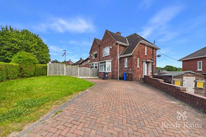 2 Bedroom Semi-Detached House To Rent In Colley Crescent, Sheffield, S5