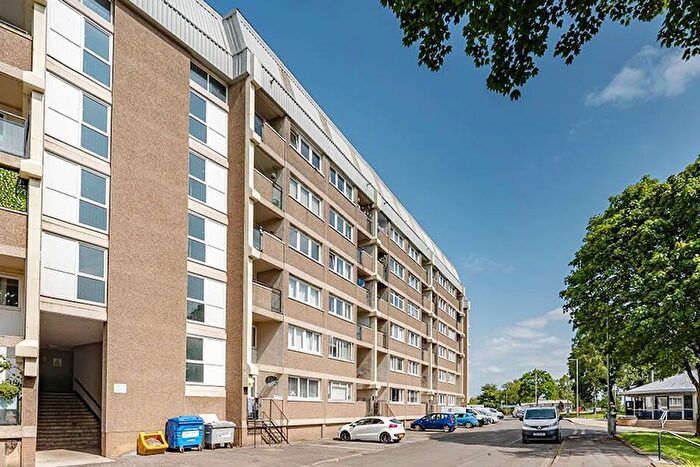 3 Bedroom Flat For Sale In , Hillpark Drive, Flat, Glasgow, G43
