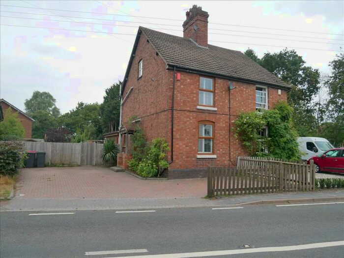 3 Bedroom Semi-Detached House For Sale In The Firs, Coleshill Road, Shustoke, B46