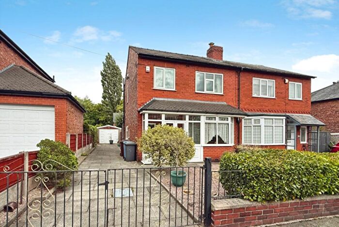 3 Bedroom Semi-Detached House For Sale In Houghton Lane, Swinton, Manchester, Greater Manchester, M27
