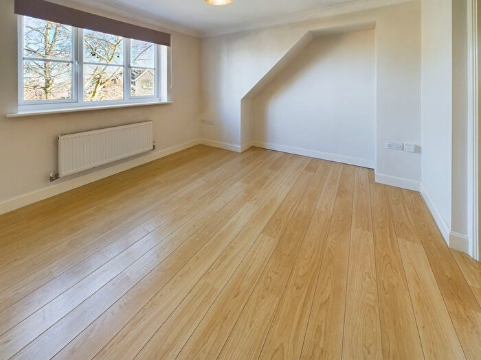 1 Bedroom Flat To Rent In Blackthorn Road, Canterbury, CT3