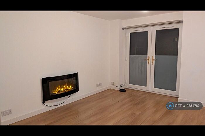 2 Bedroom Flat To Rent In Vernon Court, Northampton, NN1