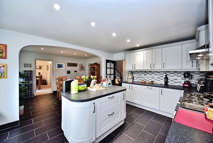 4 Bedroom Detached House For Sale In Station Road, Teynham, Sittingbourne, Kent, ME9