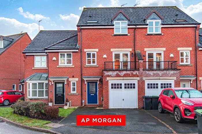 3 Bedroom Terraced House To Rent In All Saints Place, Bromsgrove, Worcestershire, B61