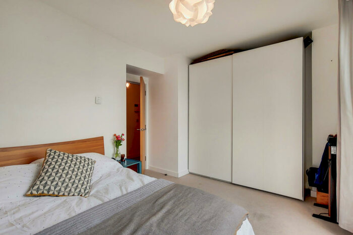 1 Bedroom Flat To Rent In Theatre Place, London, SE14