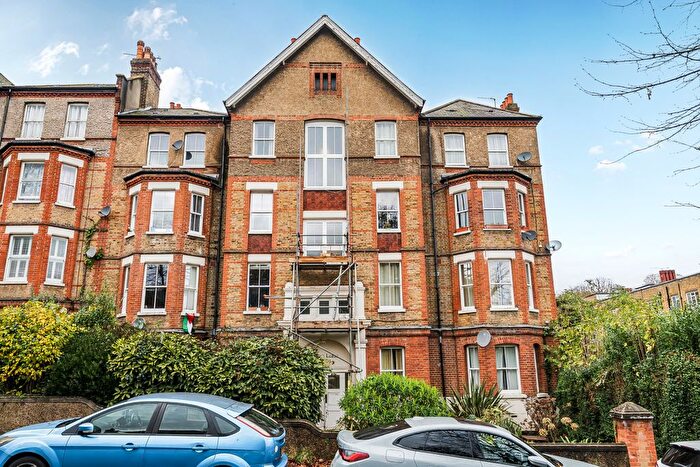 2 Bedroom Flat For Sale In Taymount Rise, London, SE23