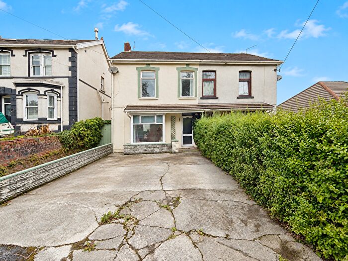 3 Bedroom Semi-Detached House For Sale In Hendre Road, Llangennech, Llanelli, SA14