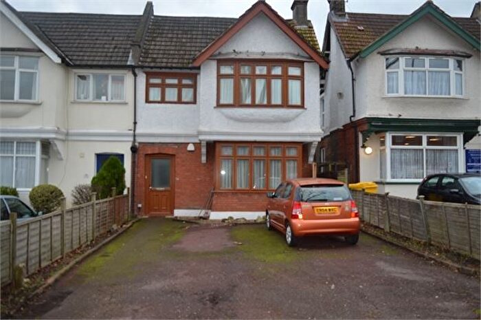 6 Bedroom Semi Detached House To Rent In Chinbrook Road, Grove Park, London, SE12