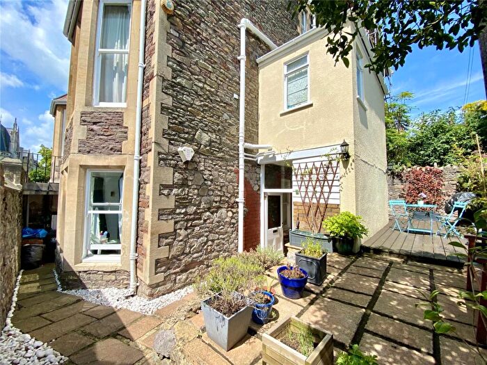 2 Bedroom Apartment To Rent In Manilla Road, Bristol, Somerset, BS8
