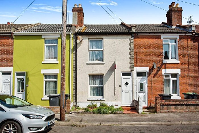 2 Bedroom Property To Rent In Pelham Road, Gosport, PO12