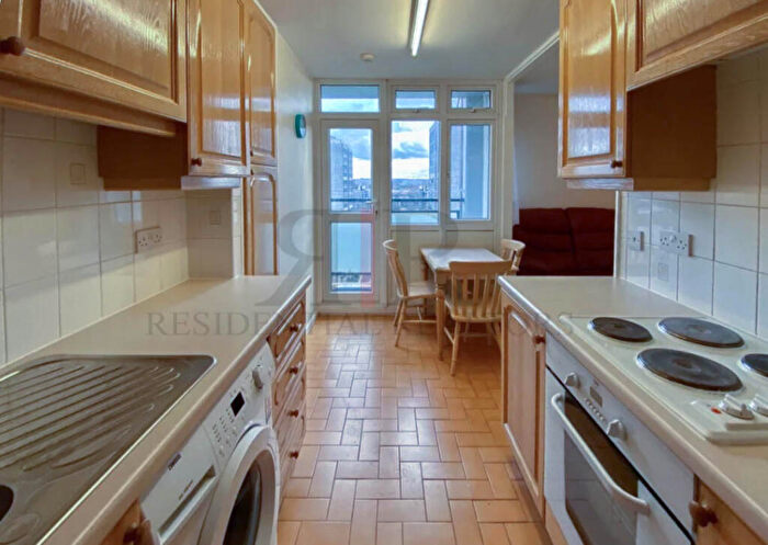 3 Bedroom Flat To Rent In Brandon Estate, SE17