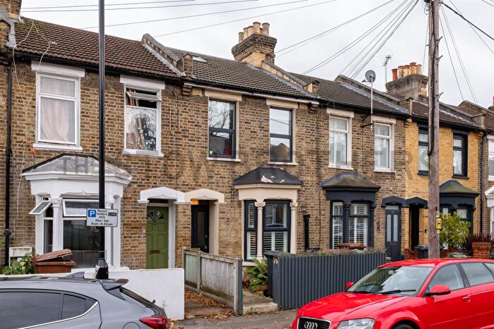 2 Bedroom House To Rent In Pevensey Road, Forest Gate, E7