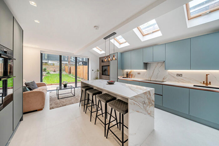3 Bedroom Terraced House For Sale In Hatcham Park Road, New Cross, London, SE14