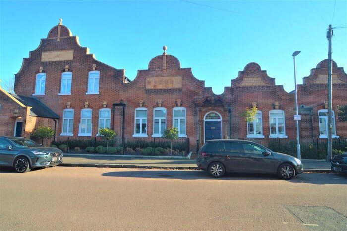 1 Bedroom Flat To Rent In Hansell Gardens, Sutton Road, St Albans AL1