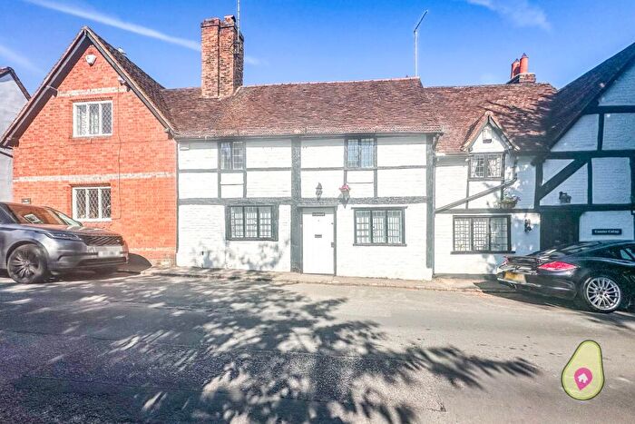 2 Bedroom Cottage For Sale In High Street, Sonning, RG4