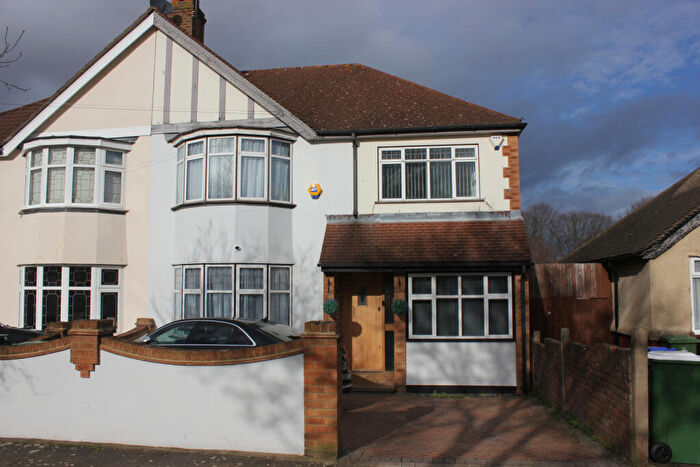 5 Bedroom Semi-Detached House To Rent In Brooklands Avenue, Sidcup, DA15