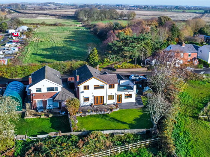 4 Bedroom Detached House For Sale In New Lane, Crossens, Southport, PR9