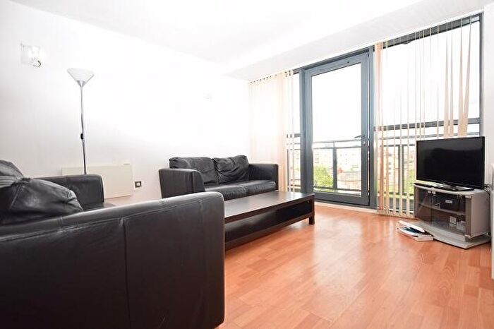 2 Bedroom Apartment To Rent In West One Panorama, Fitzwilliam Street, Sheffield, S1
