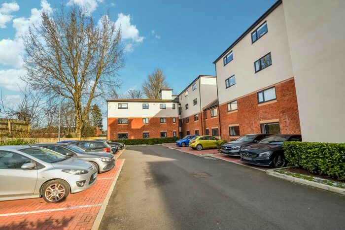 2 Bedroom Flat To Rent In Prestfield Court, Kensington Street, Whitefield, M45