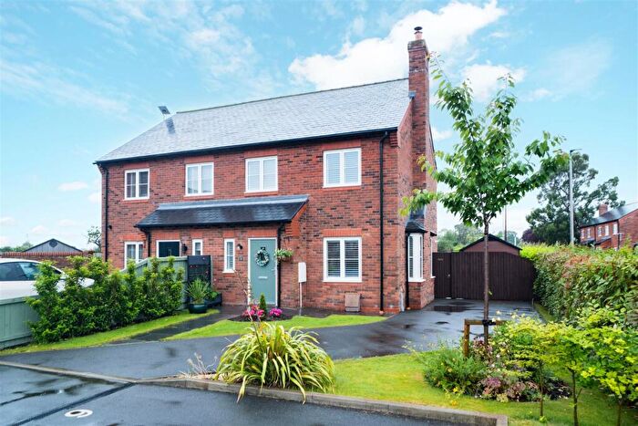 3 Bedroom Semi-Detached House For Sale In Hill Garth Road, Newton-By-Tattenhall, CH3
