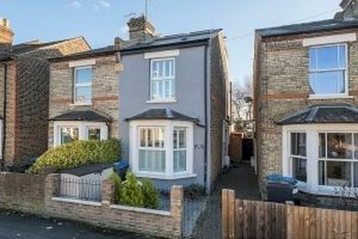 3 Bedroom Semi-Detached House To Rent In Elm Road, Kingston Upon Thames, KT2