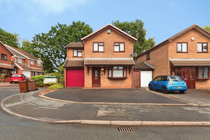 4 Bedroom Detached House For Sale In Kempsey Close, Solihull, B92