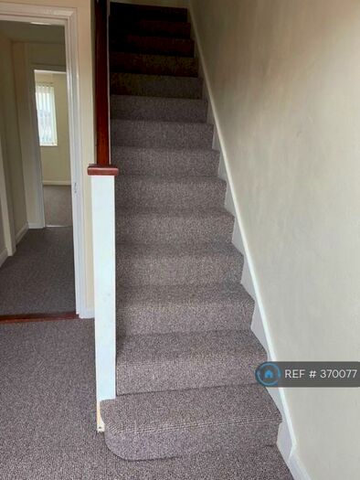 3 Bedroom Flat To Rent In Lumsden Road, Southsea, PO4