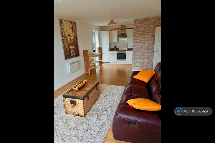 2 Bedroom Flat To Rent In Little Brights Road, Belvedere, DA17