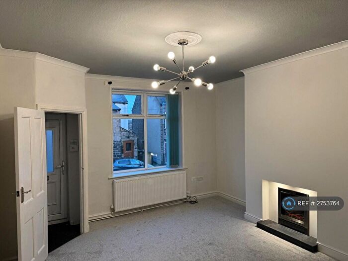 2 Bedroom Terraced House To Rent In Upper Quarry Road, Huddersfield, HD2