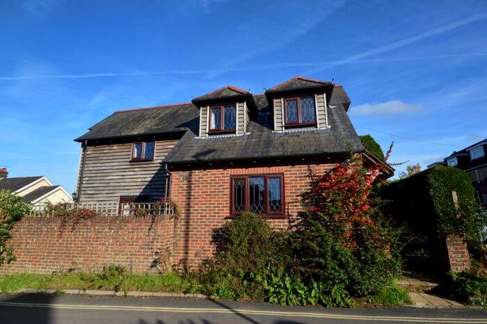 2 Bedroom Detached House To Rent In Avenue Road, Grayshott Village Centre, GU26
