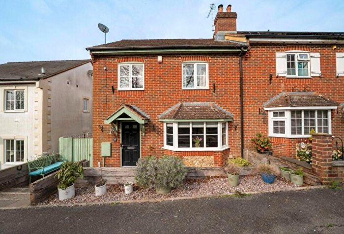 4 Bedroom Semi Detached House For Sale In Turnpike Cottages, London Road, Overton, RG25