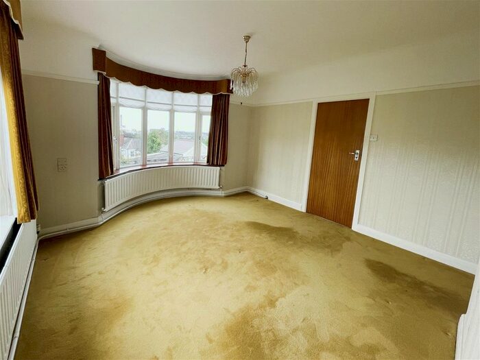 3 Bedroom Bungalow For Sale In Gwar Y Caeau, Port Talbot, SA13