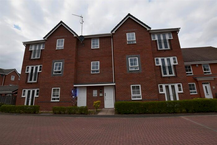 2 Bedroom Flat To Rent In Willis Place, Worcester, WR2