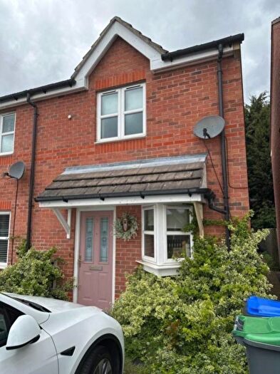 2 Bedroom End Terrace House To Rent In Dukes Court, Nottingham, NG15